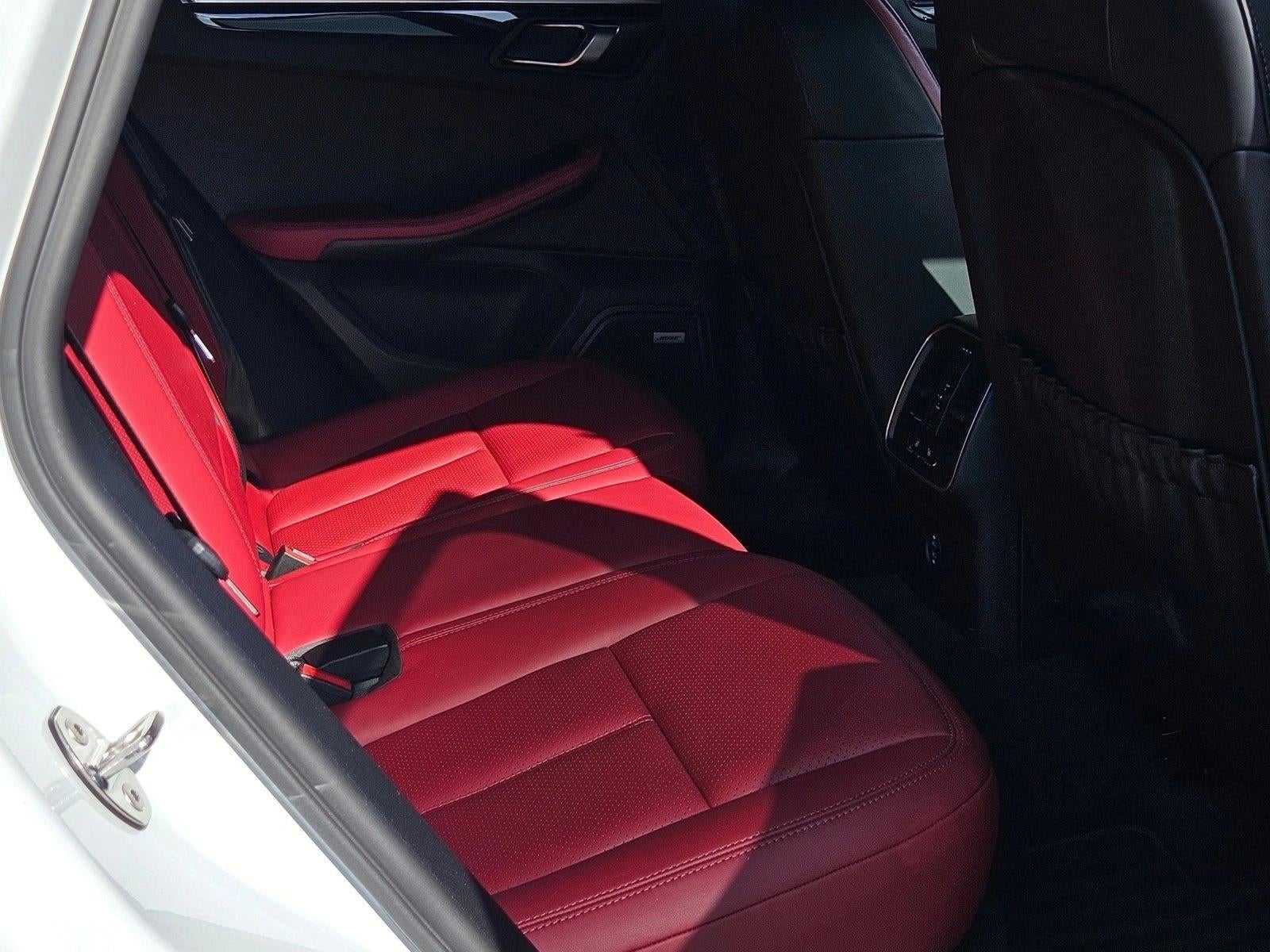 2022 Porsche Macan AWD