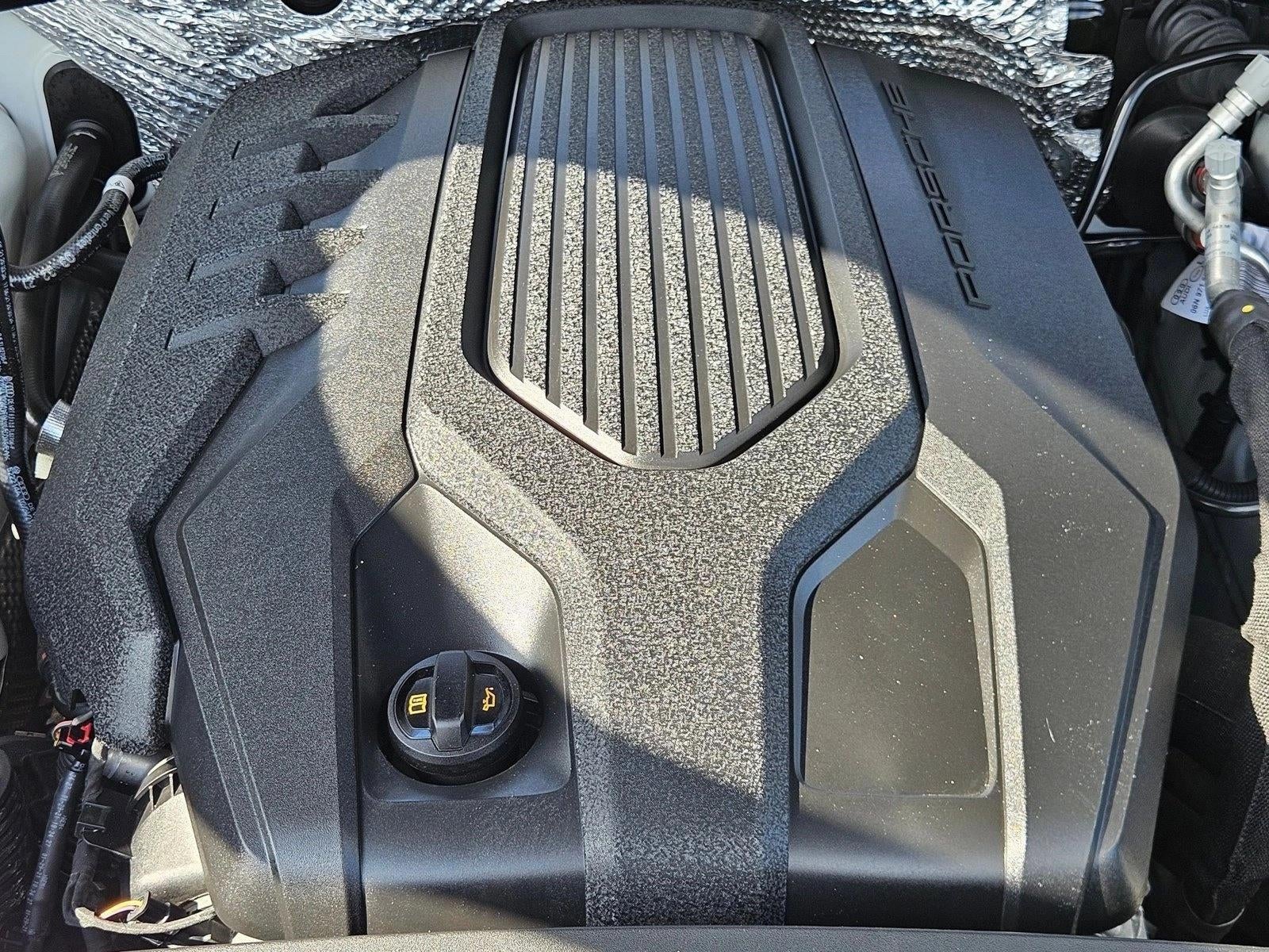 2022 Porsche Macan AWD