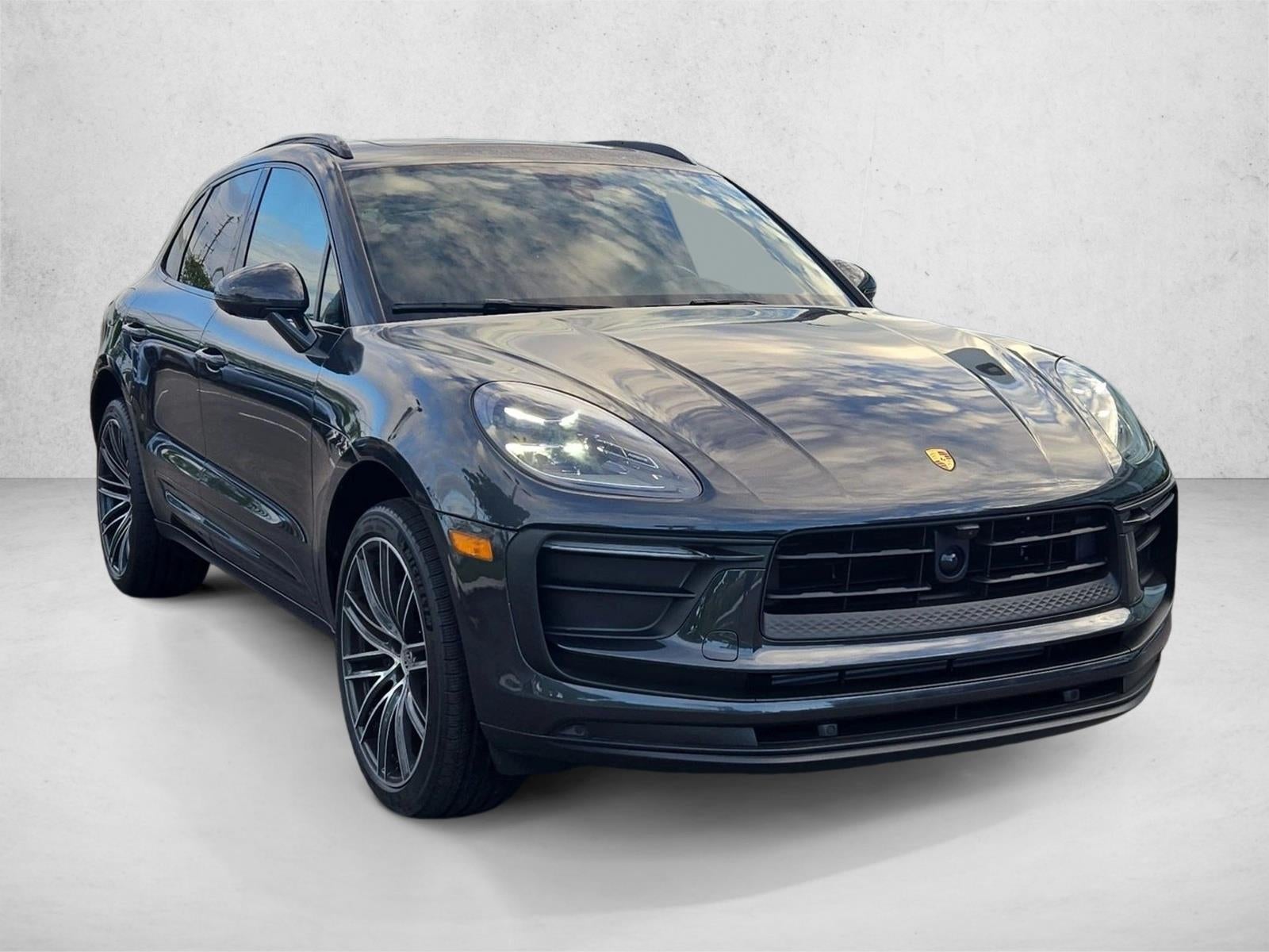 2025 Porsche Macan AWD