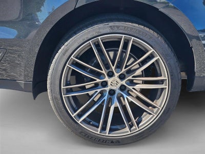 2025 Porsche Macan AWD