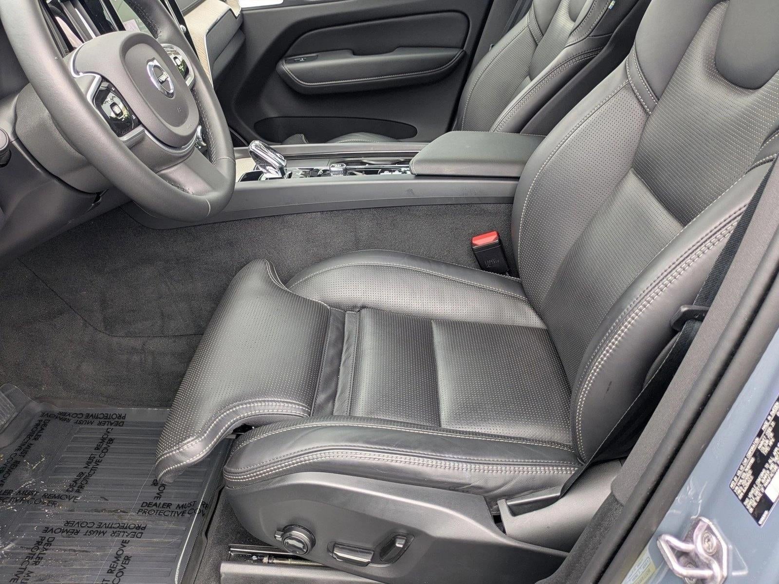 2022 Volvo XC60 B5 FWD Inscription