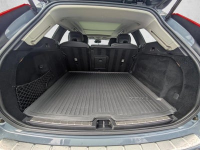 2022 Volvo XC60 B5 FWD Inscription