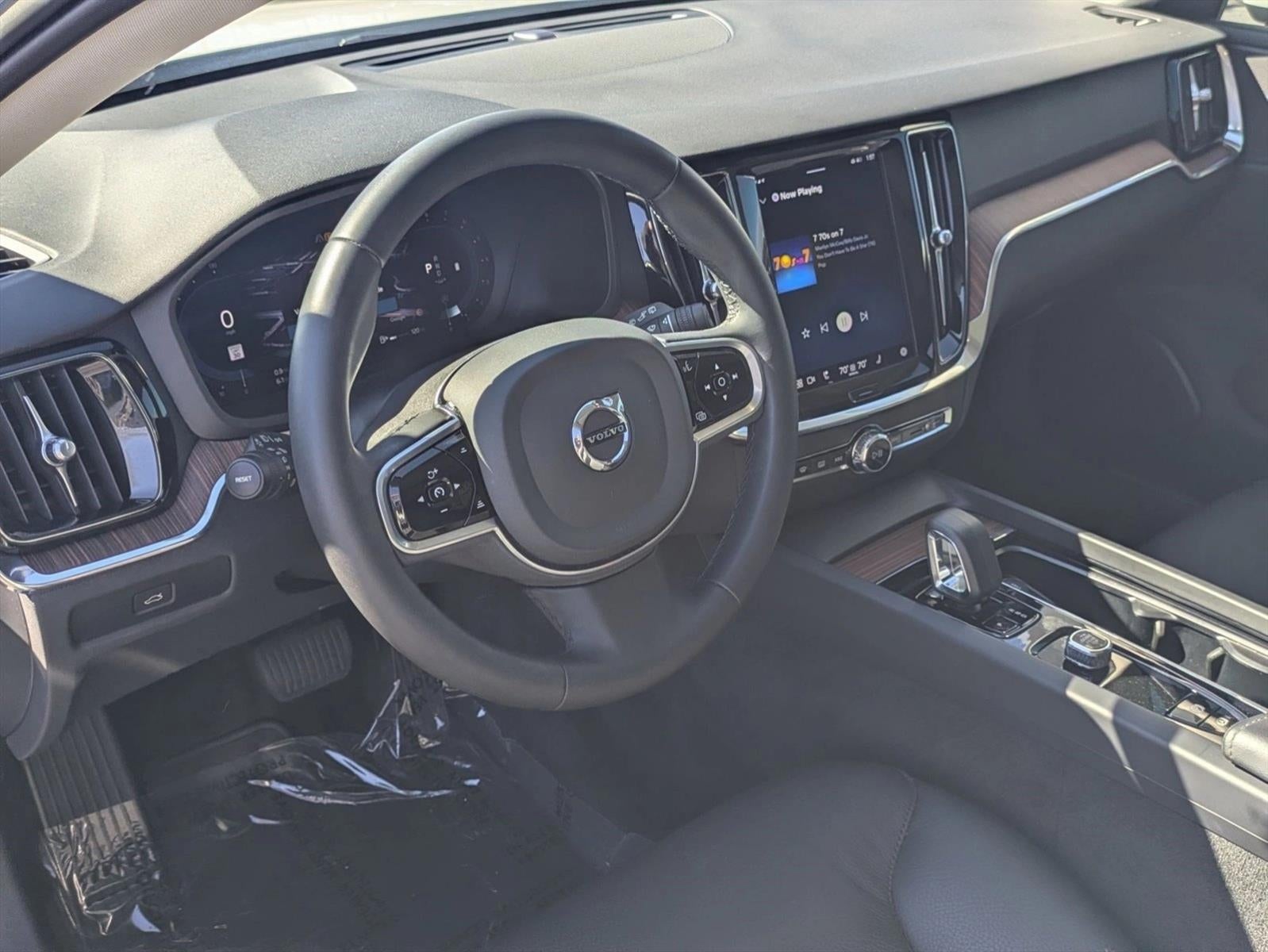 2023 Volvo V60 Cross Country B5 AWD Plus