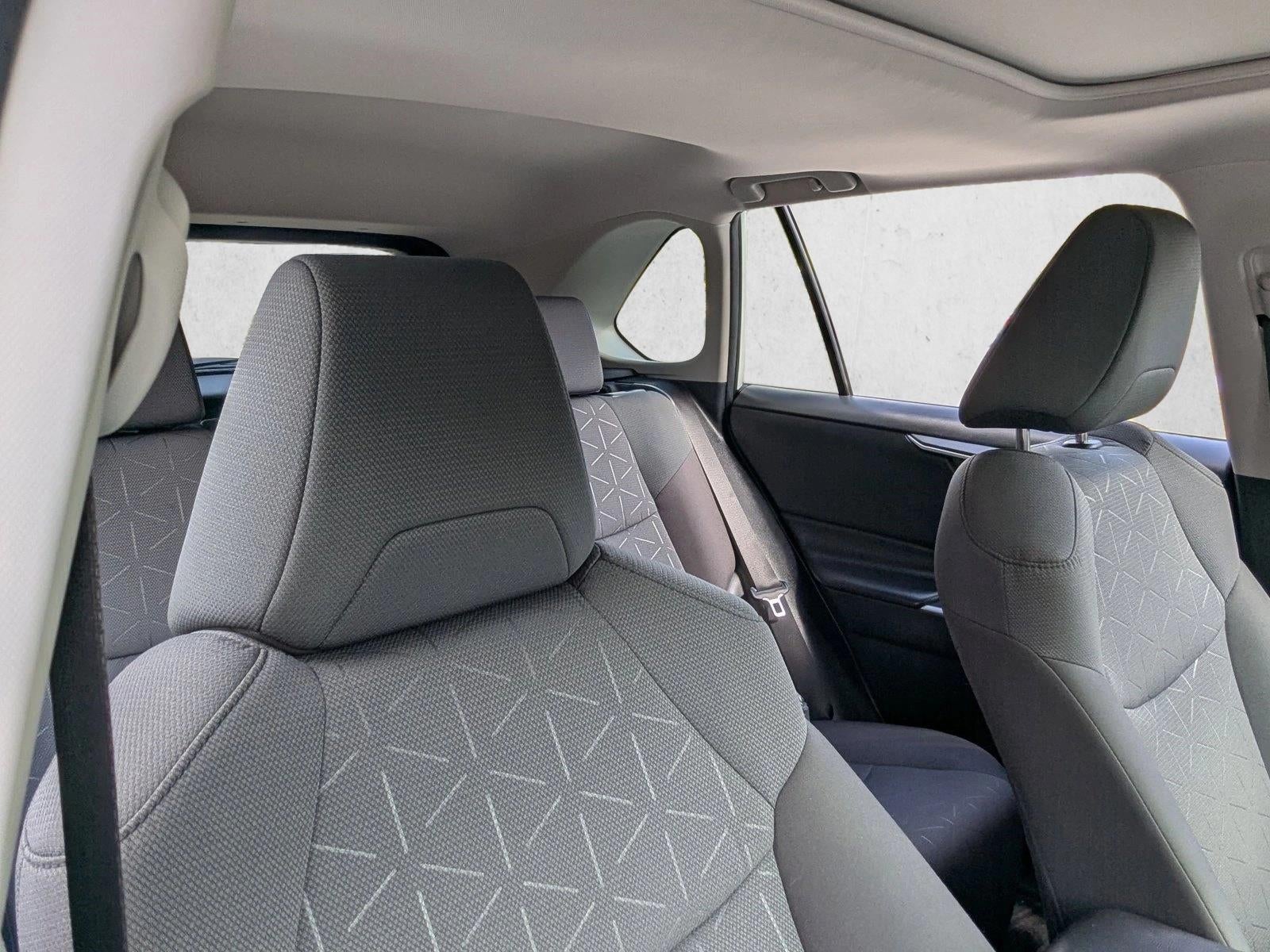 2022 Toyota RAV4 XLE FWD (GS)