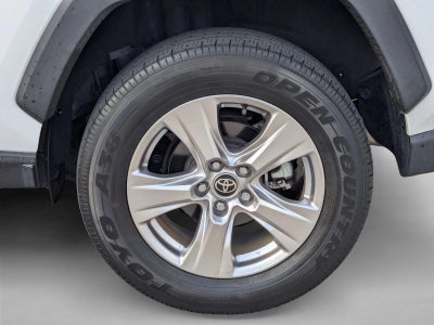 2022 Toyota RAV4 XLE FWD (GS)