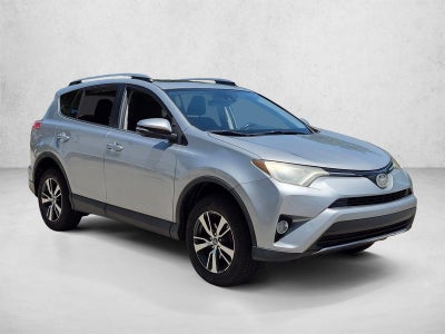 2018 Toyota RAV4 XLE FWD (GS)