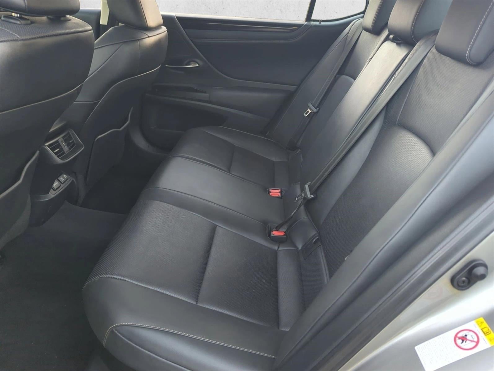 2019 Lexus ES 300h FWD