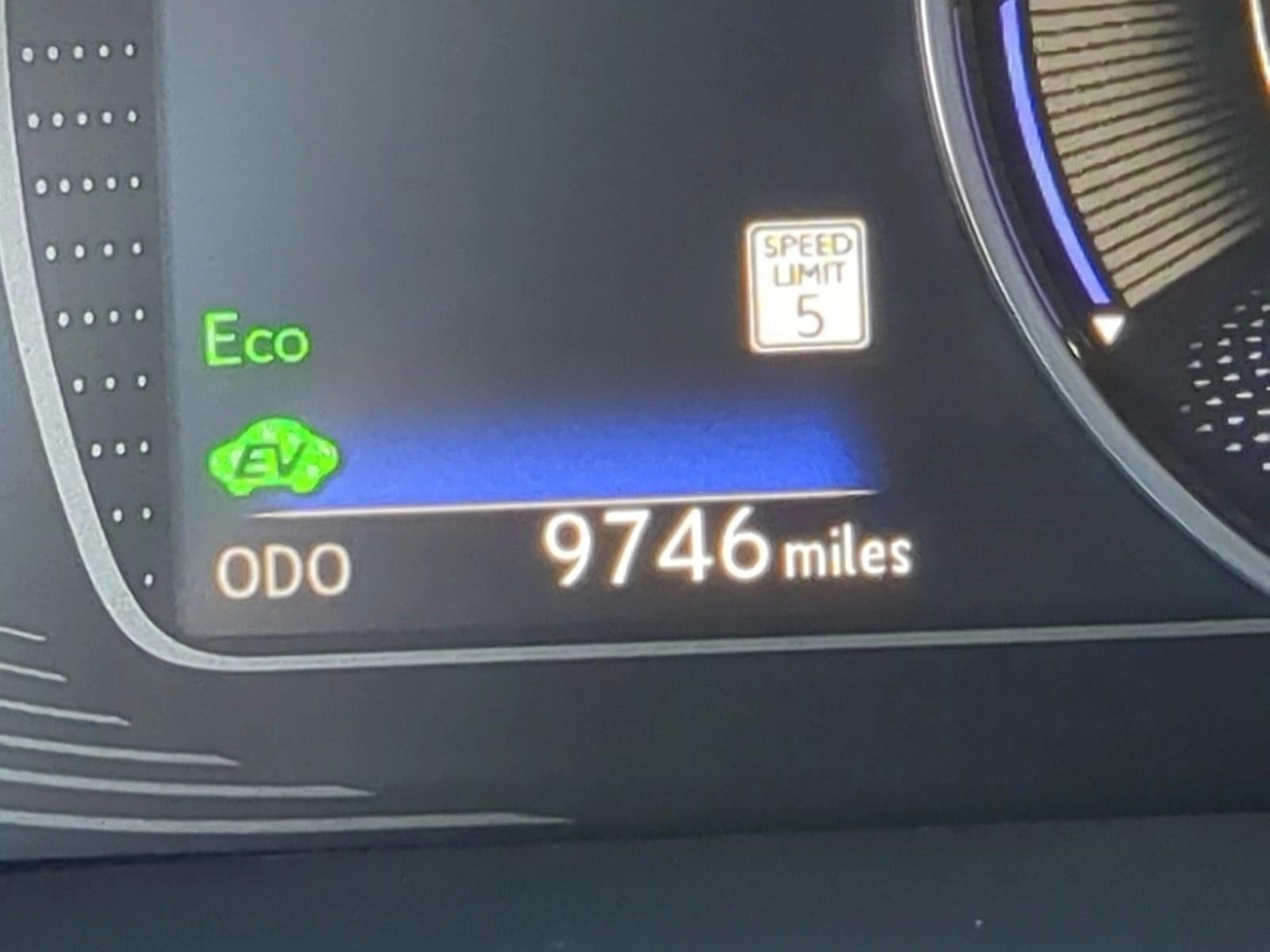 2025 Lexus ES 300h FWD