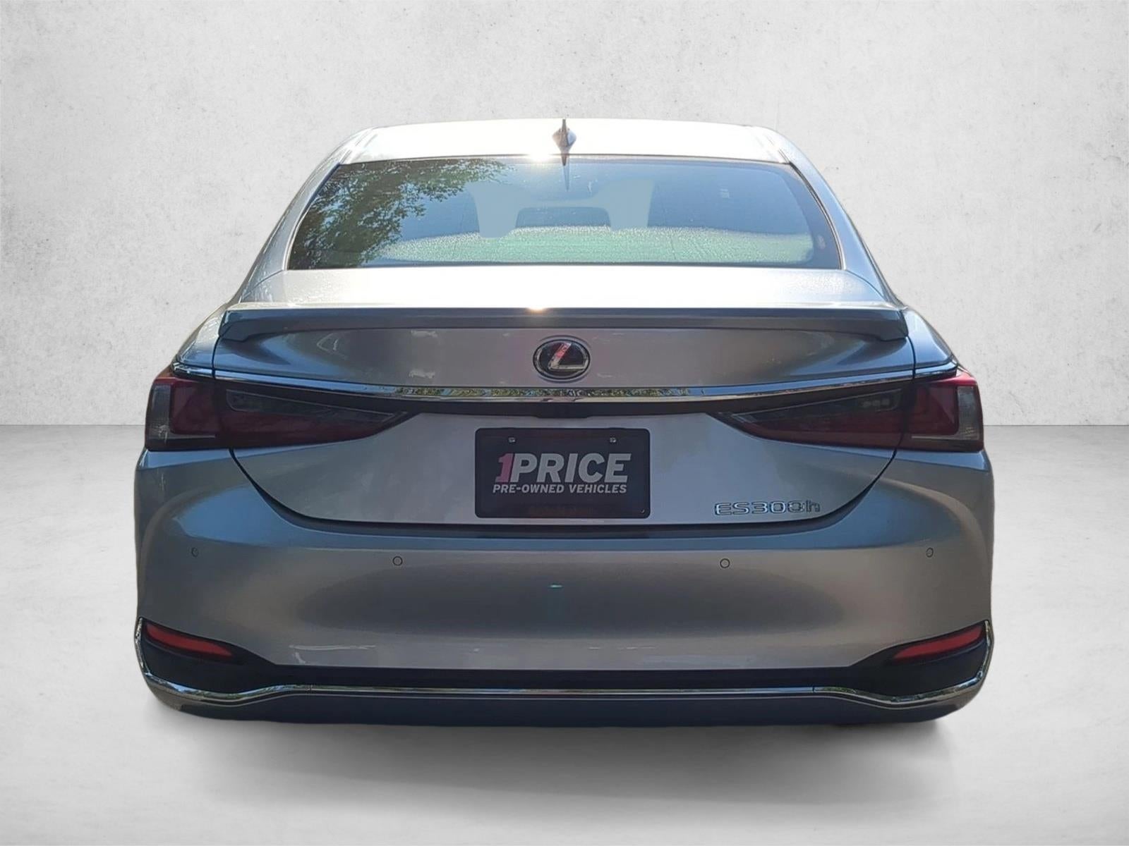 2025 Lexus ES 300h FWD