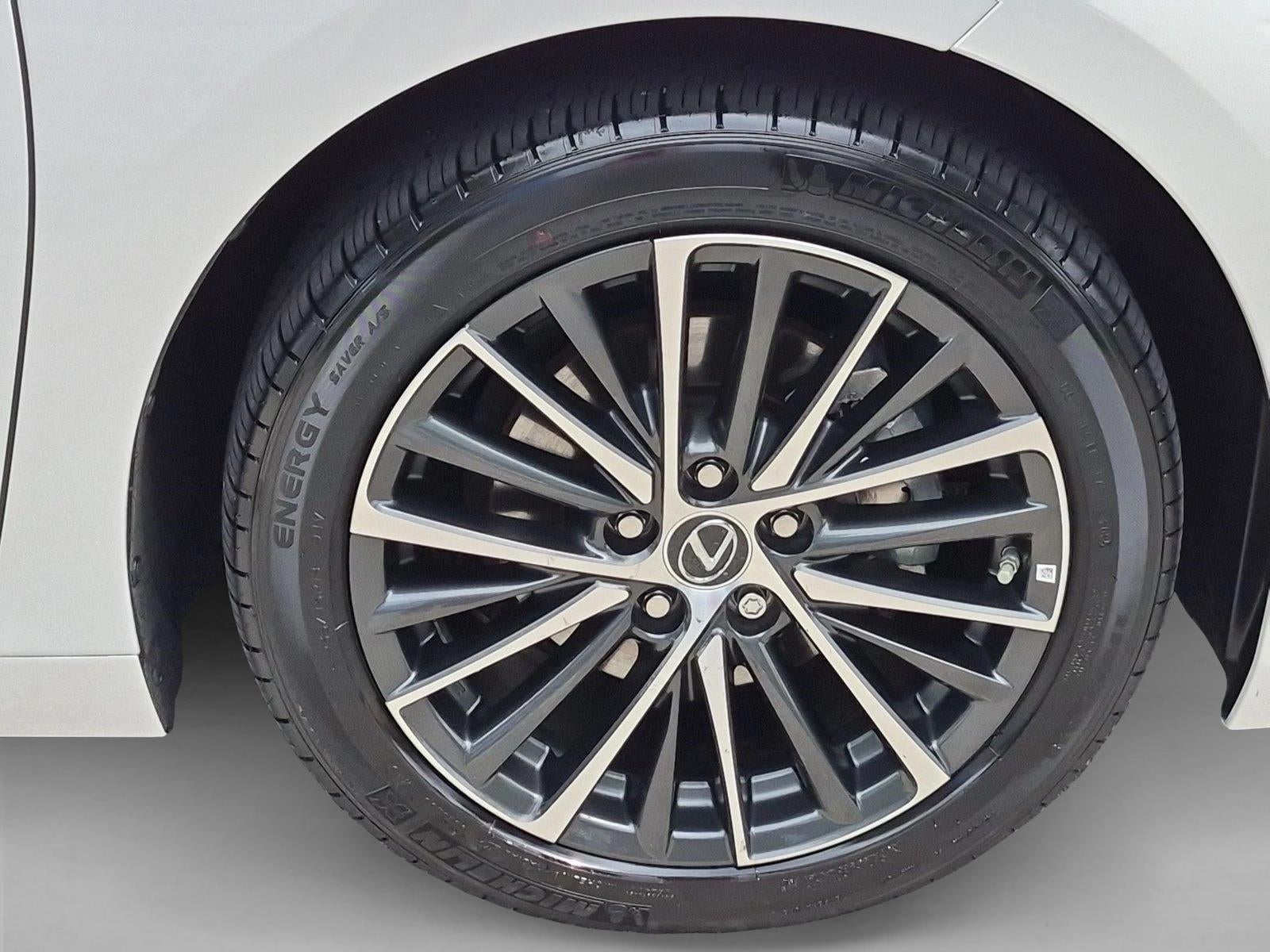 2025 Lexus ES 300h FWD