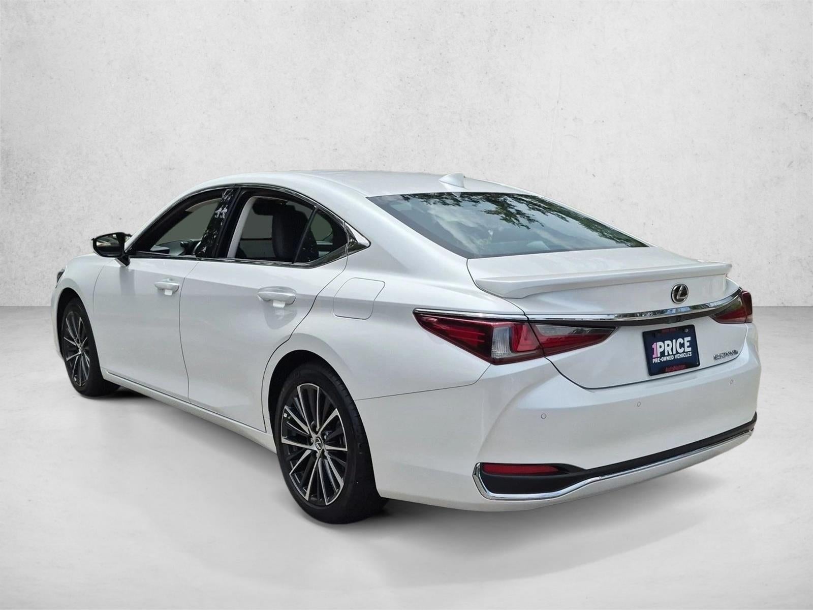 2025 Lexus ES 300h FWD