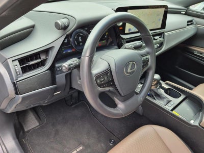 2025 Lexus ES 300h FWD