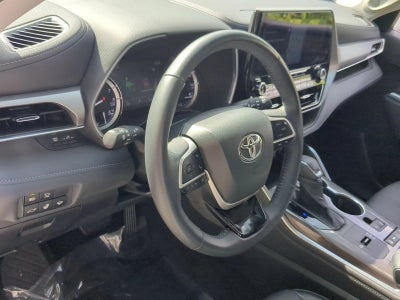 2022 Toyota Highlander Platinum FWD (Natl)