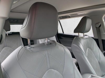 2022 Toyota Highlander Platinum AWD (Natl)