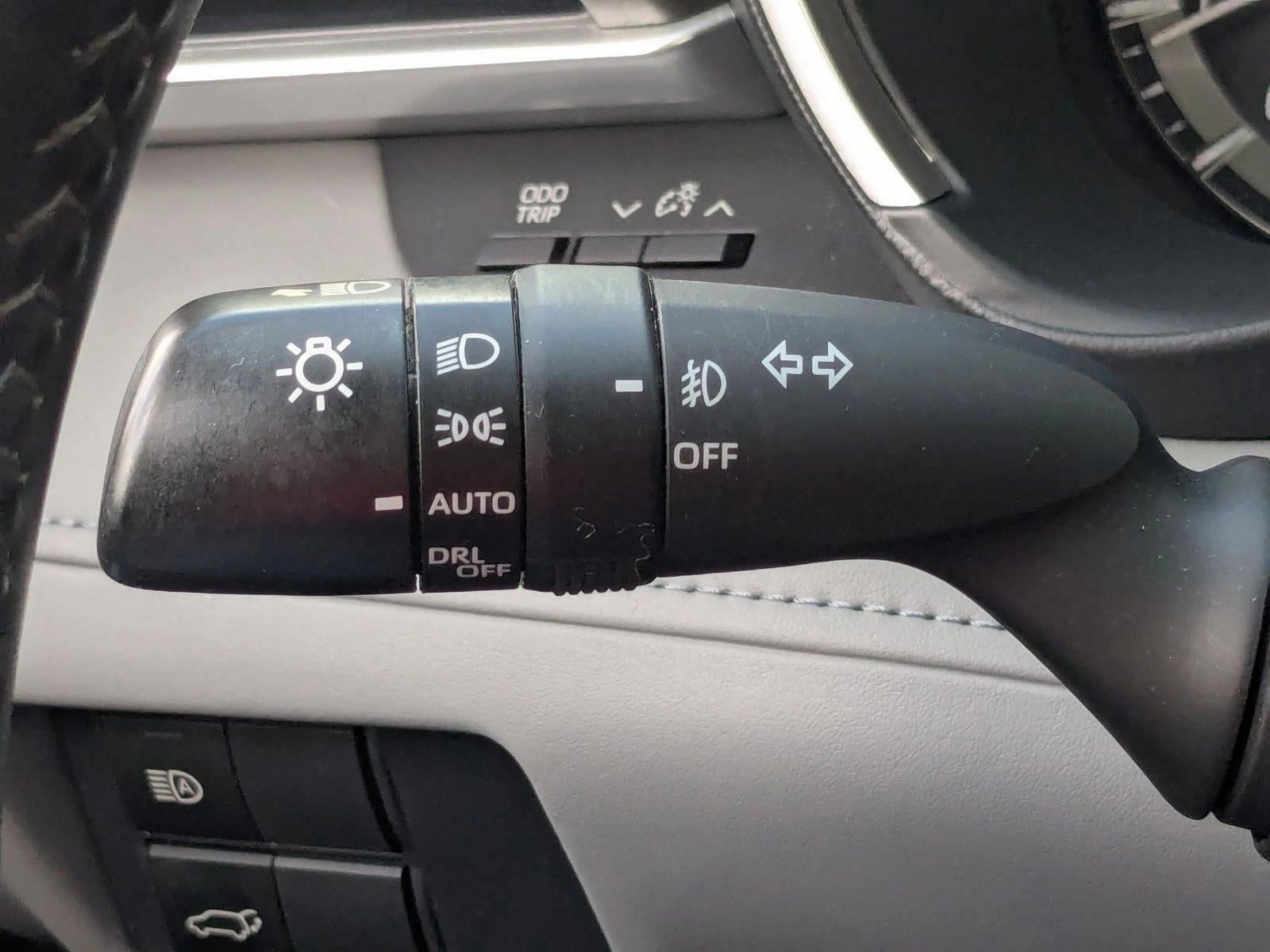 2021 Toyota Highlander XLE FWD (Natl)