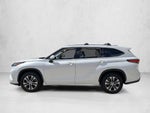 2021 Toyota Highlander XLE FWD (Natl)