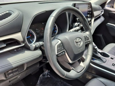 2022 Toyota Highlander Hybrid XLE FWD (Natl)