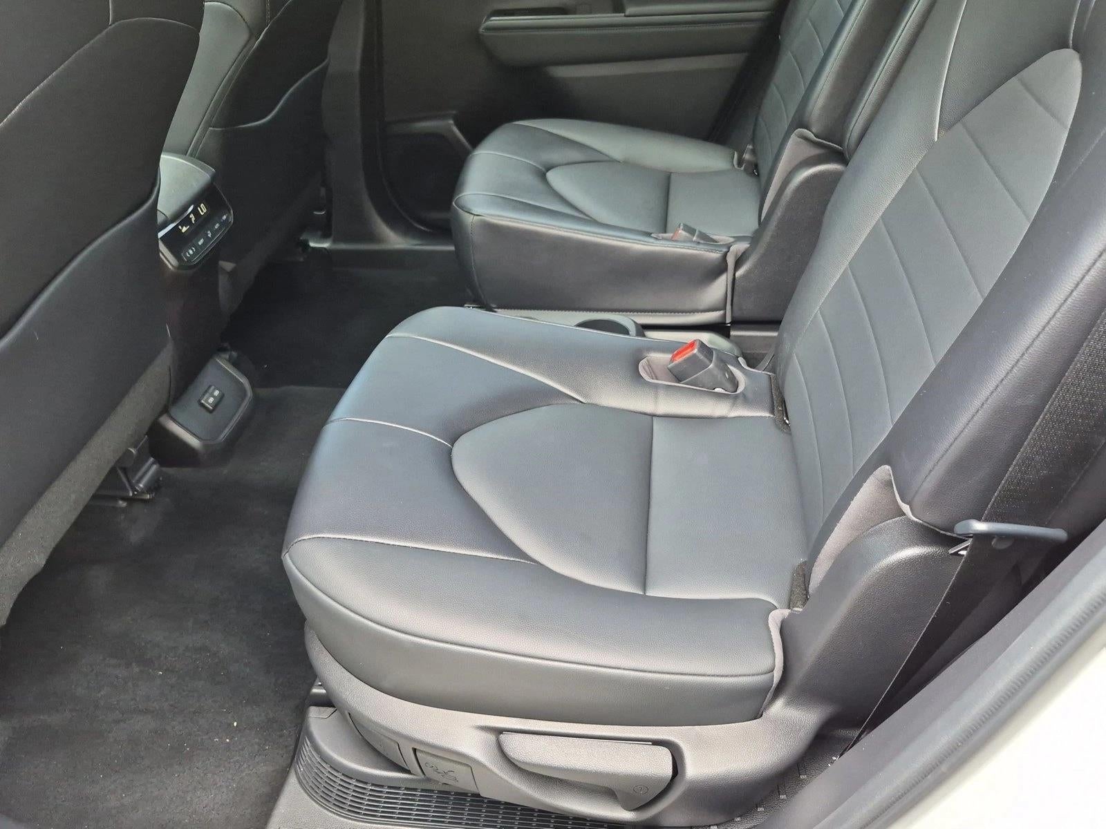 2022 Toyota Highlander Hybrid XLE FWD (Natl)