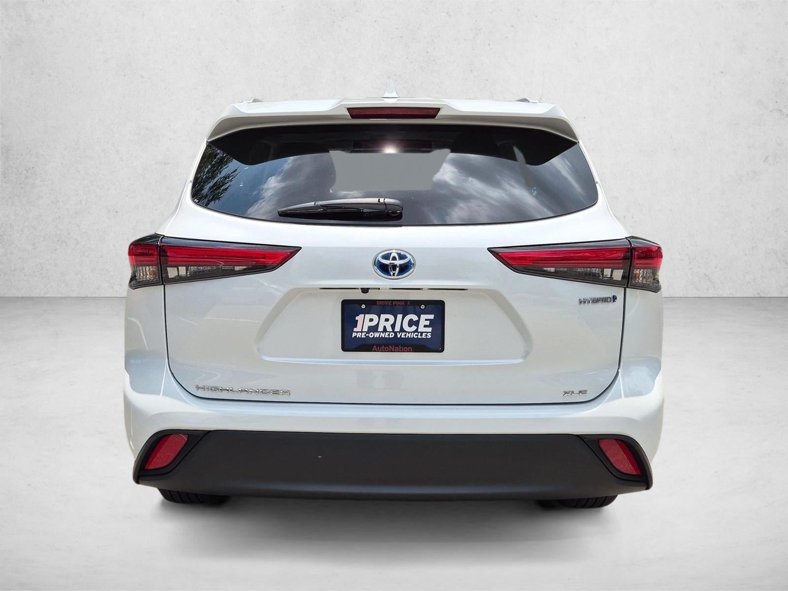 2022 Toyota Highlander Hybrid XLE FWD (Natl)