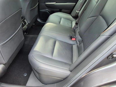 2023 Toyota Crown Limited AWD (Natl)