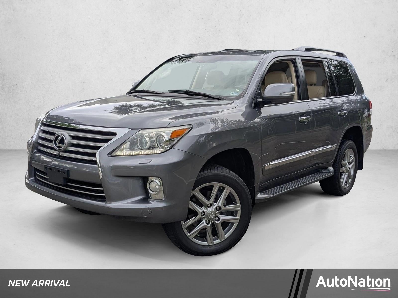 2013 Lexus LX 600's photo