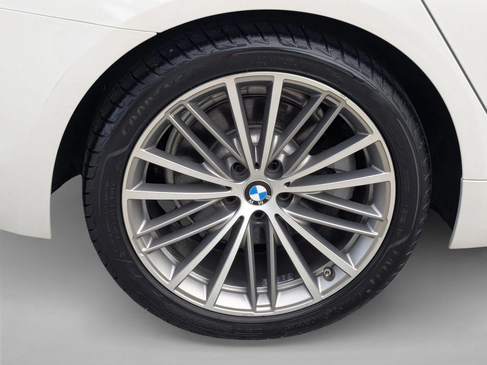 2017 BMW 530i Sedan