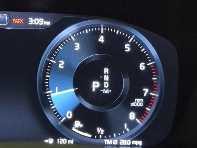 2022 Volvo XC40 T5 AWD R-Design