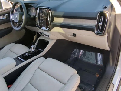 2022 Volvo XC40 T4 FWD Inscription