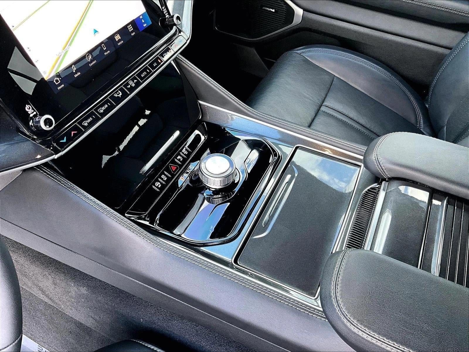 2024 Jeep Wagoneer 4x2