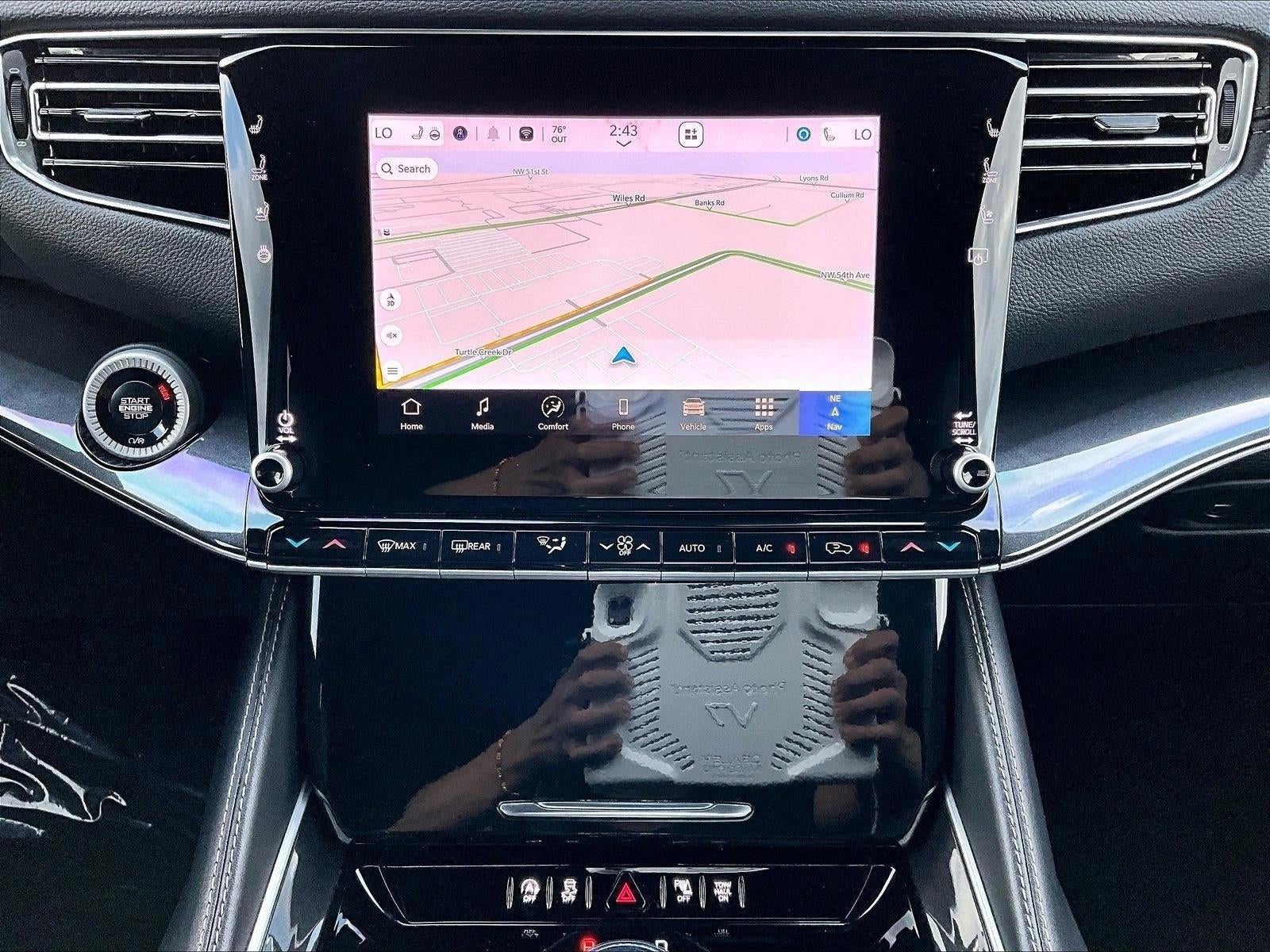 2024 Jeep Wagoneer 4x2