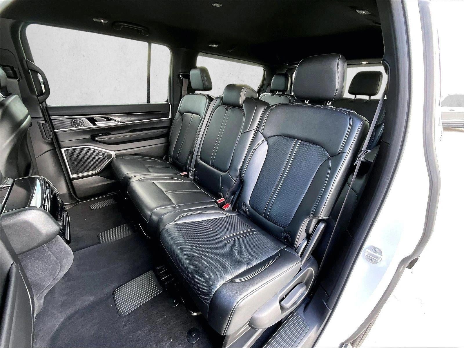 2024 Jeep Wagoneer 4x2