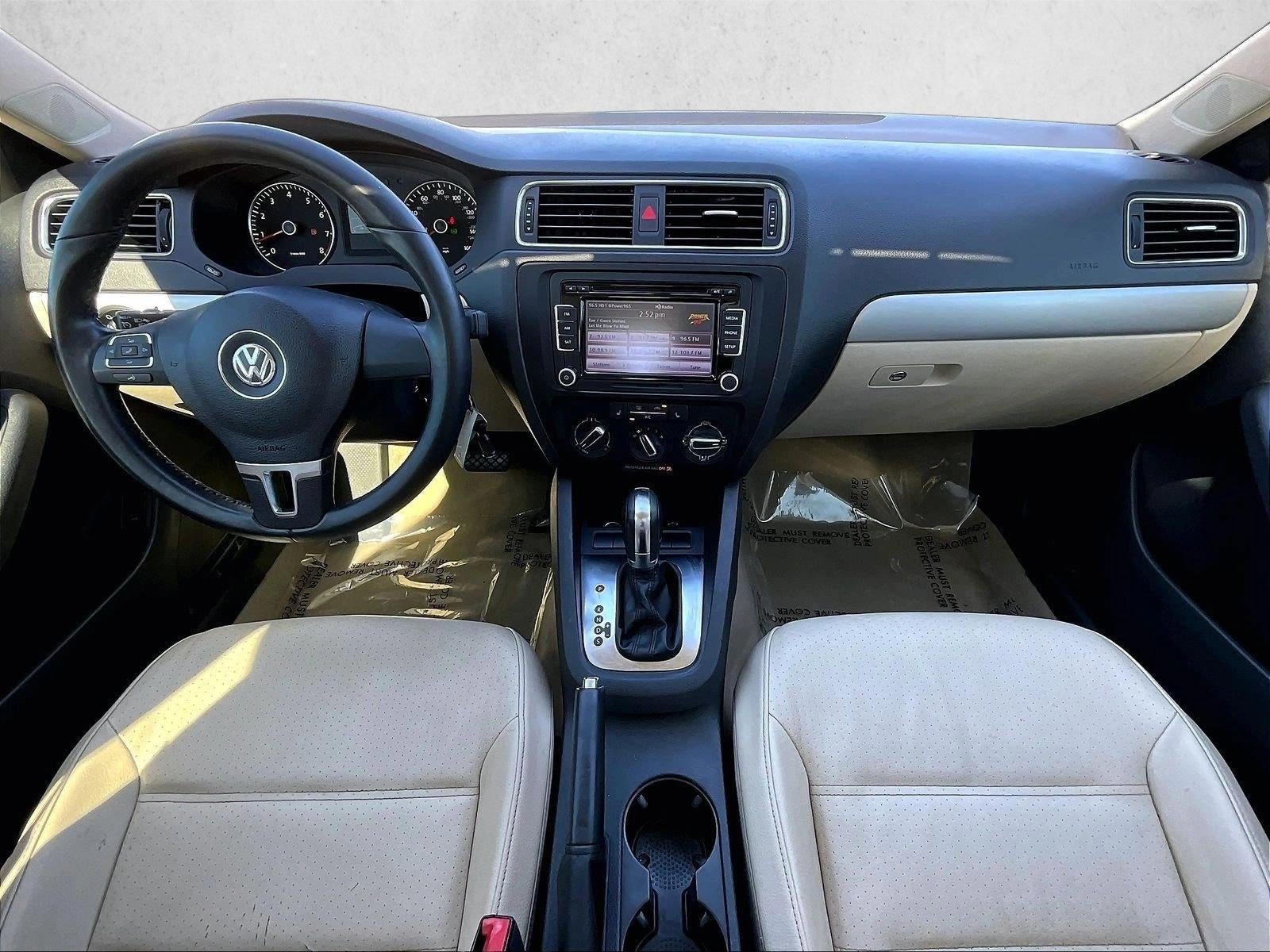 2013 Volkswagen Jetta 4dr Auto SE with Convenience Sedan