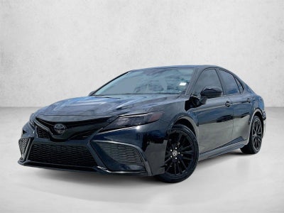 2022 Toyota Camry SE Auto (SE)