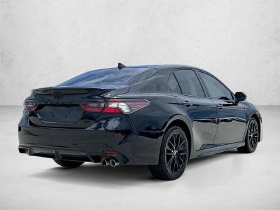 2022 Toyota Camry SE Auto (SE)