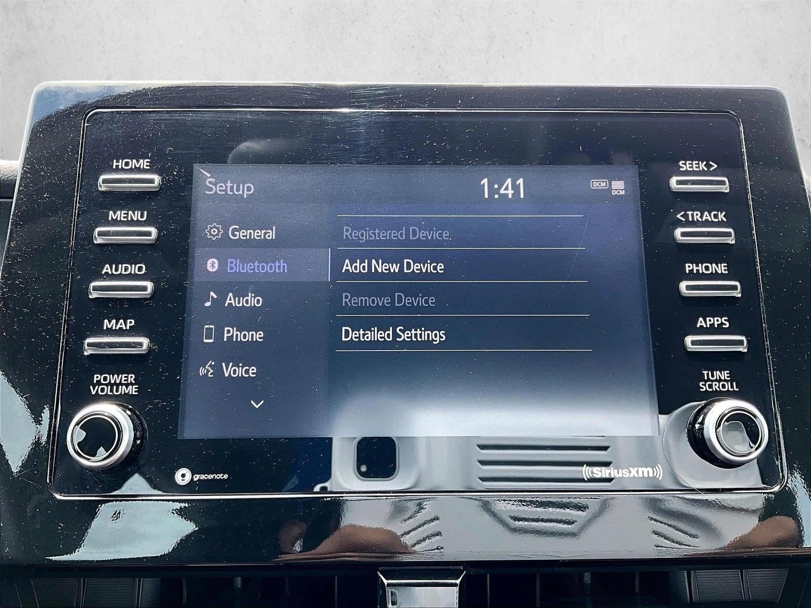 2022 Toyota Camry SE Auto (SE)