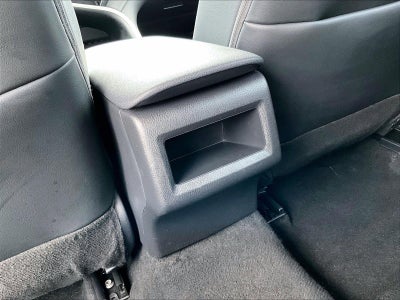 2023 Toyota Camry SE Auto (Natl)