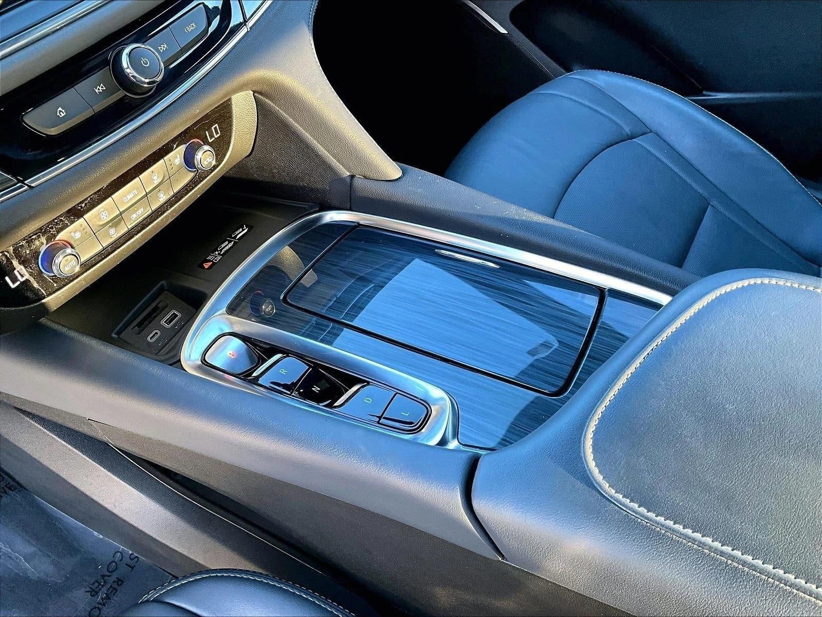 2024 Buick Enclave Essence FWD