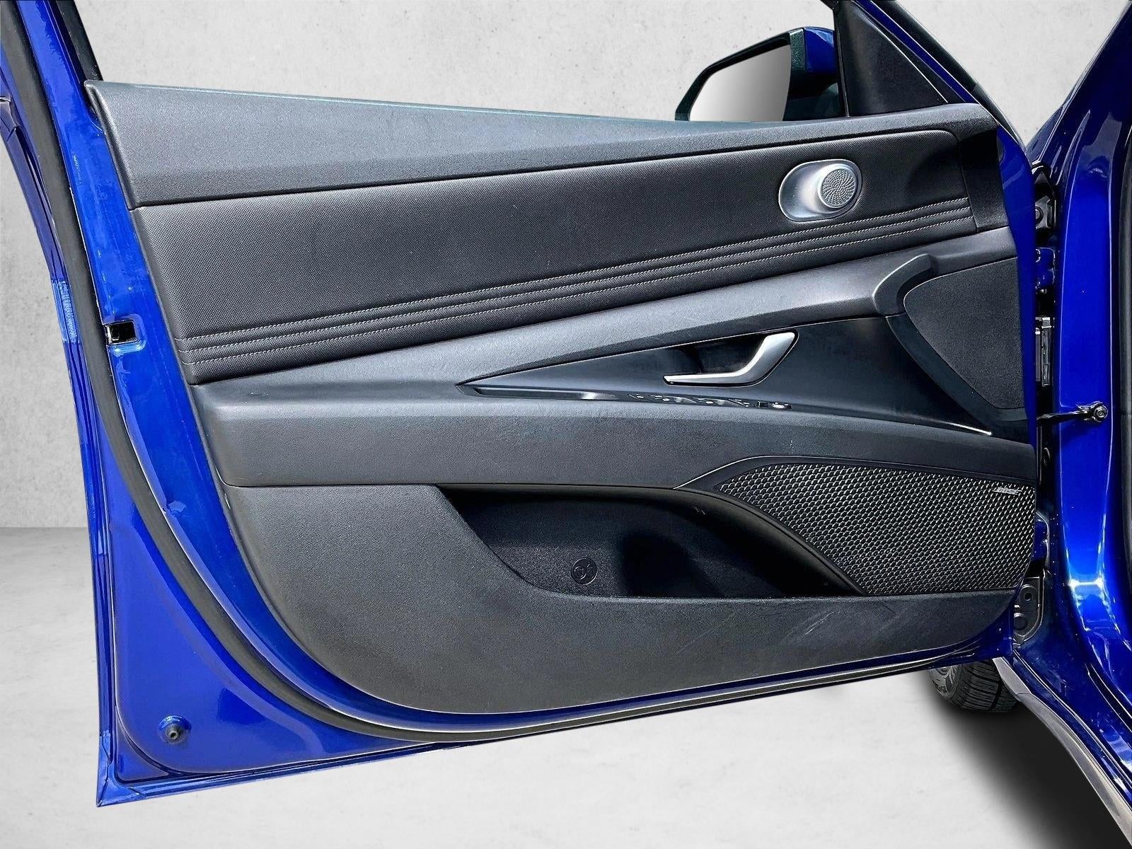 2023 Hyundai ELANTRA Limited IVT