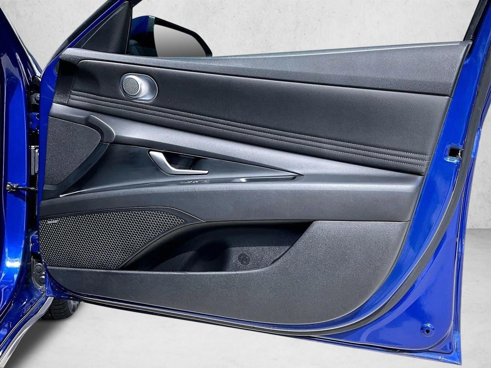 2023 Hyundai ELANTRA Limited IVT