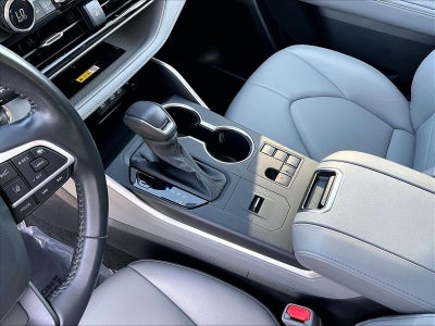 2023 Toyota Highlander XLE FWD (Natl)