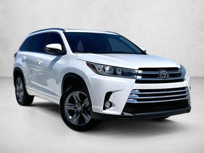 2017 Toyota Highlander Limited Platinum V6 FWD (Natl)