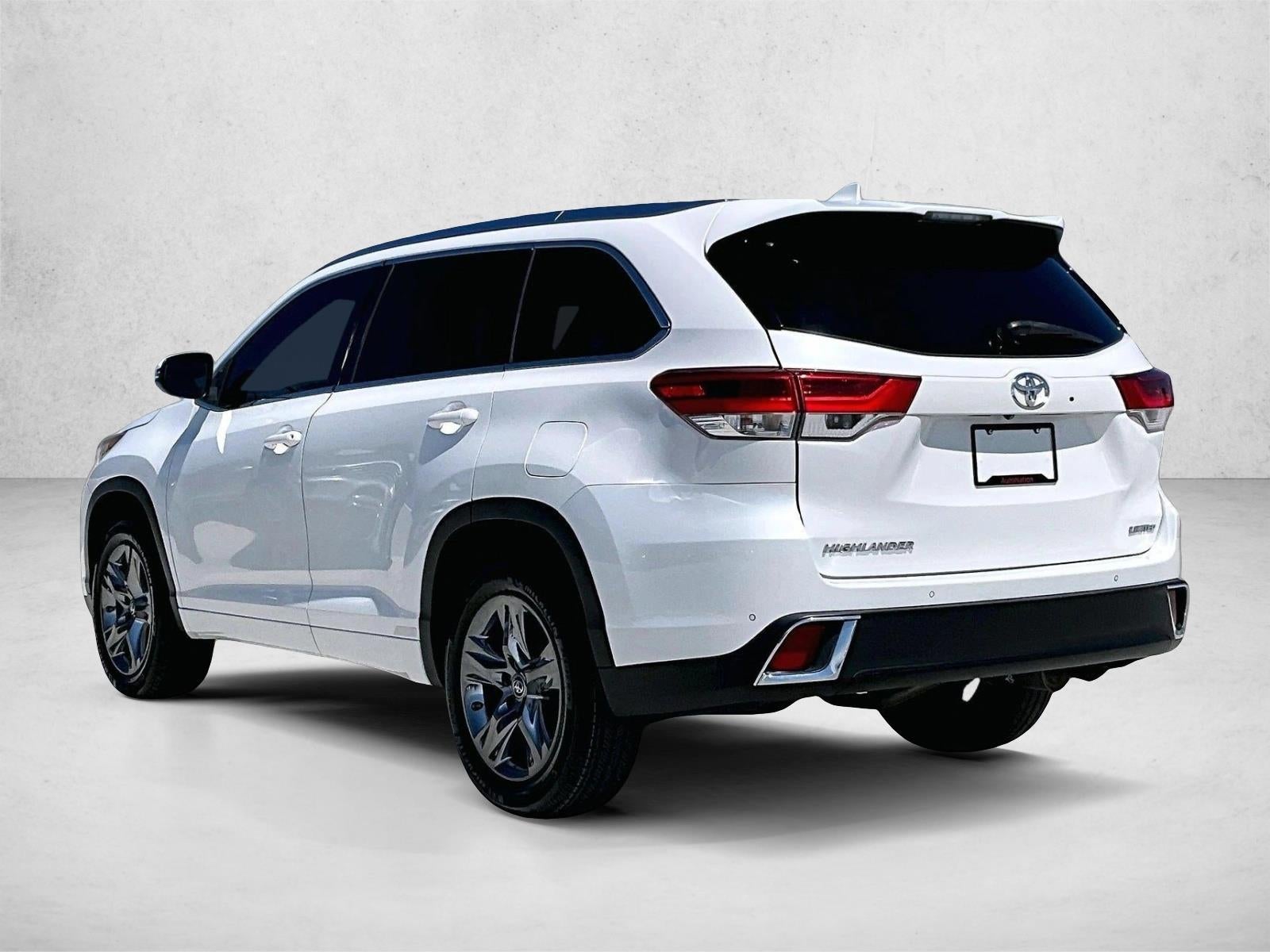 2017 Toyota Highlander Limited Platinum V6 FWD (Natl)