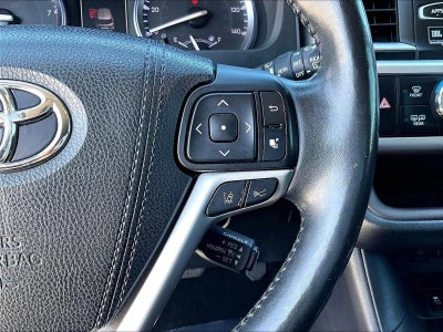 2017 Toyota Highlander Limited Platinum V6 FWD (Natl)
