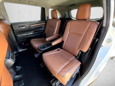 2017 Toyota Highlander Limited Platinum V6 FWD (Natl)