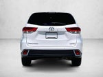 2017 Toyota Highlander Limited Platinum V6 FWD (Natl)