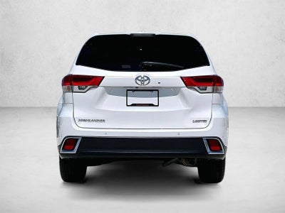 2017 Toyota Highlander Limited Platinum V6 FWD (Natl)