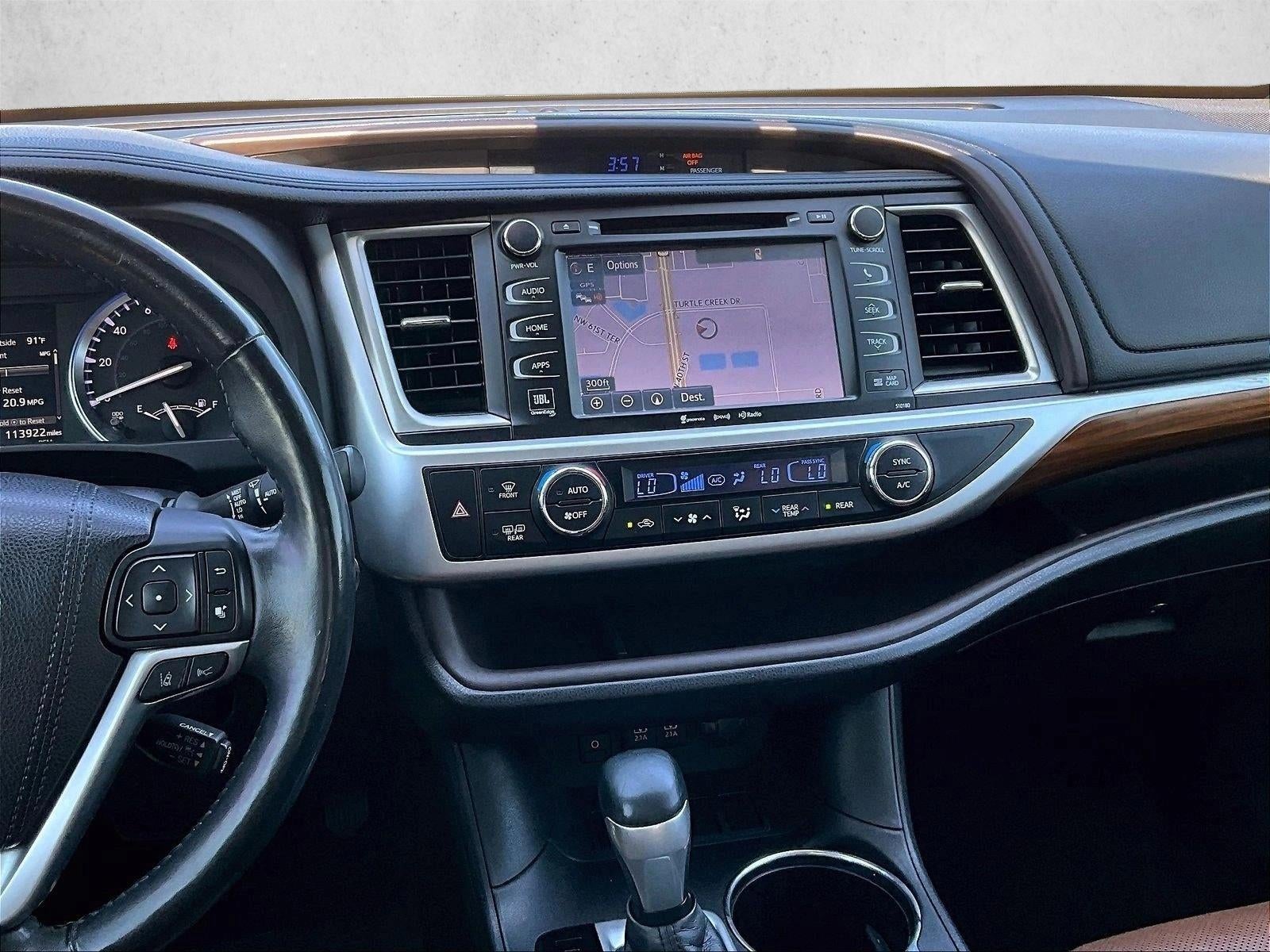 2017 Toyota Highlander Limited Platinum V6 FWD (Natl)