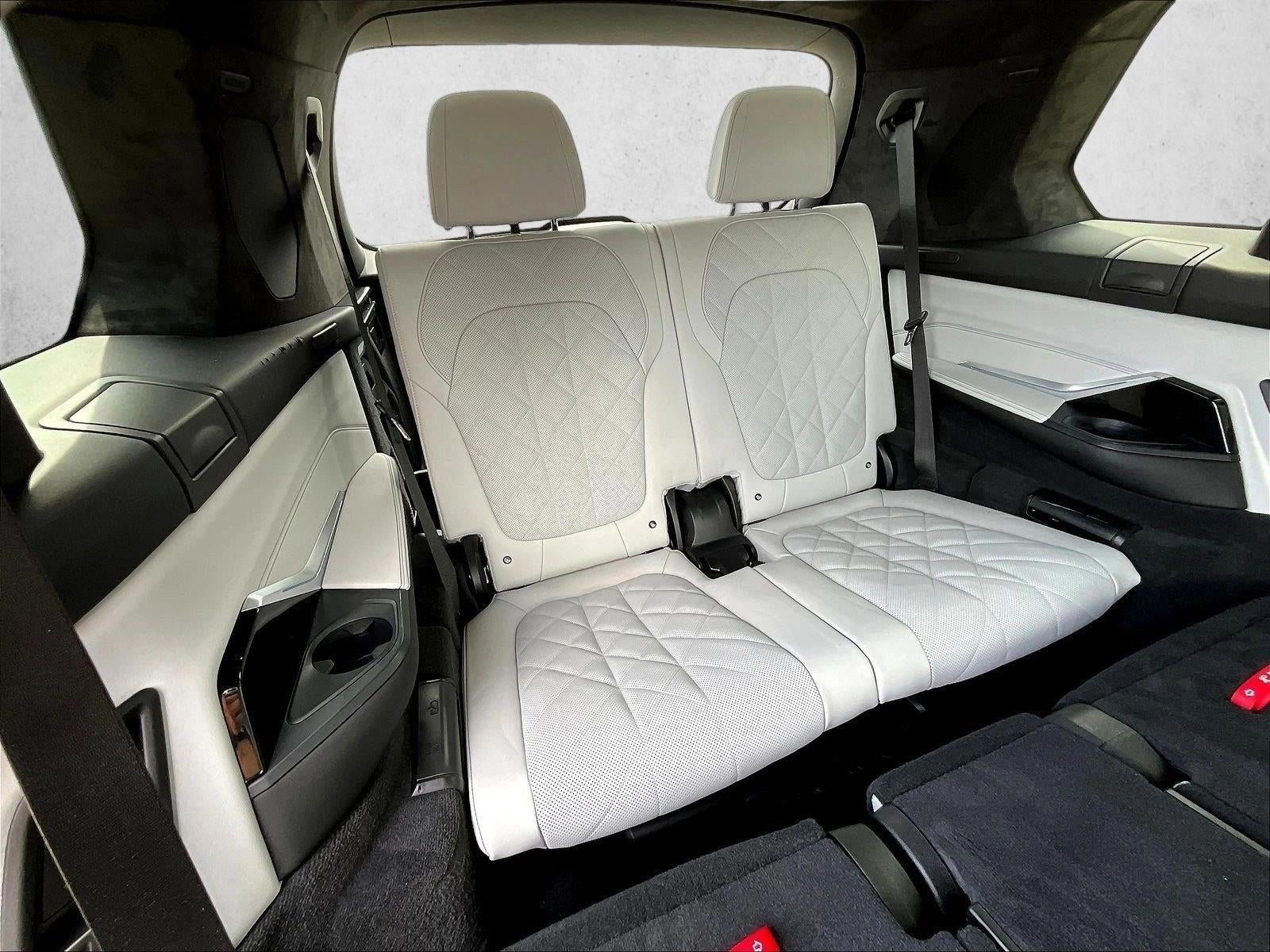 2024 BMW X7 xDrive40i Sports Activity Vehicle