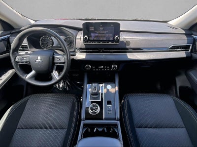2024 Mitsubishi Outlander ES S-AWC