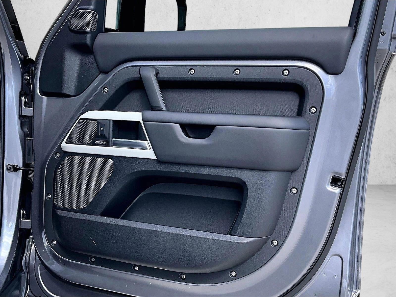 2024 Land Rover Defender 110 P500 SE